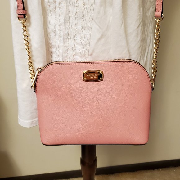 Michael Kors Handbags - EUC Michael Kors Dome Crossbody